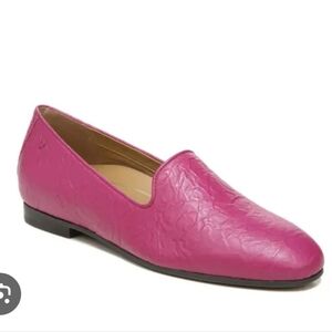 Vionic Willa II Smoking Flat Berry Crinkle